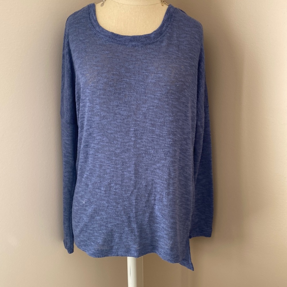 Periwinkle light weight sweat great with leggings